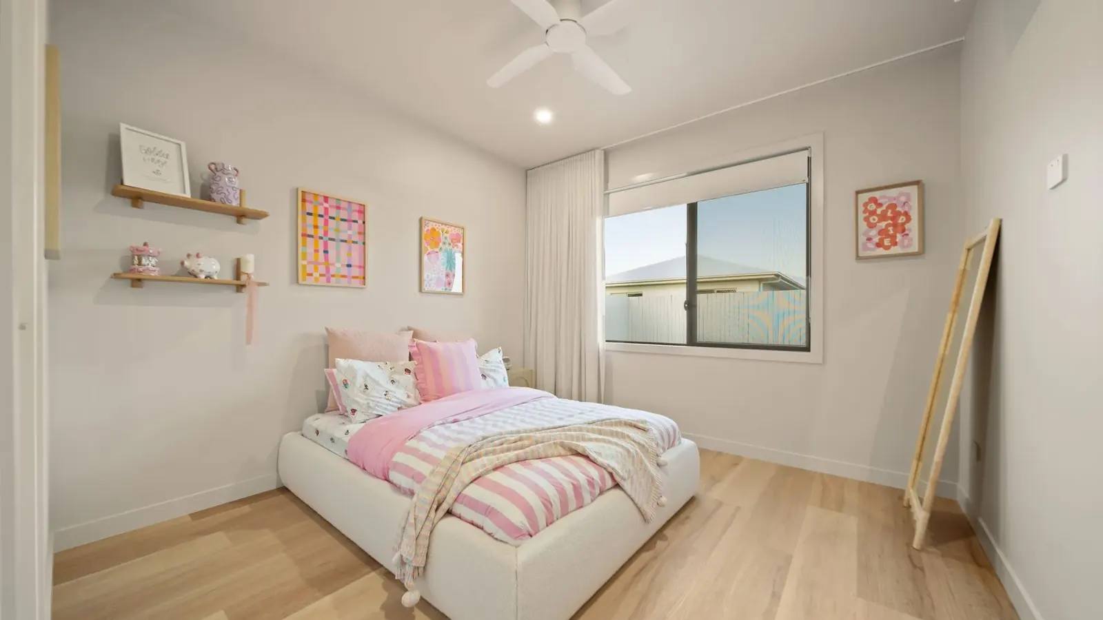 Bedrooms and family bathroom at Sunnymount House
